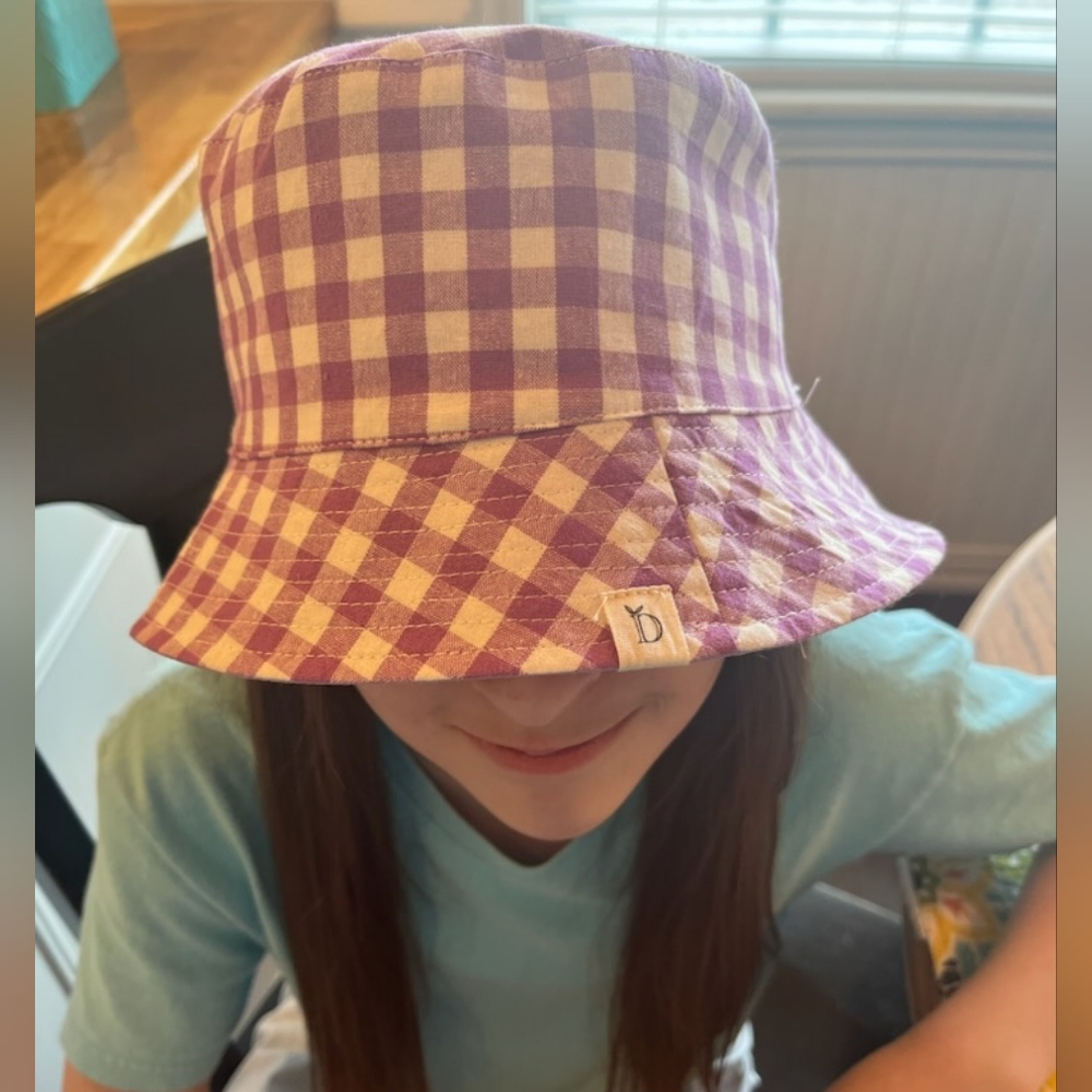 Adorable Light Purple & White Gingham Bucket Hat, NWT